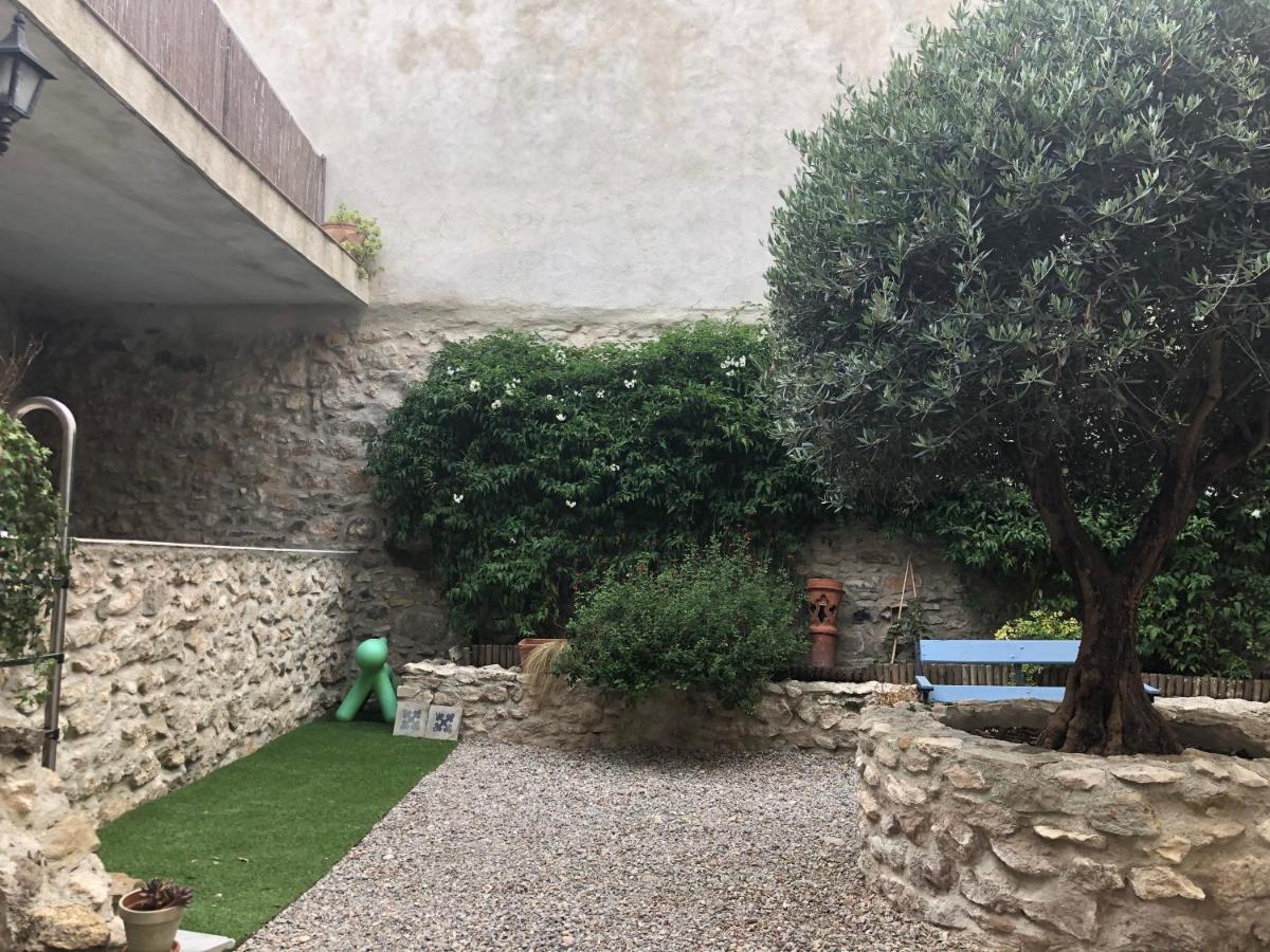 L'Oiseau Bleu Rollier Panzió Roubia Kültér fotó