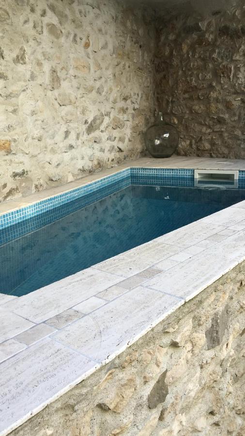 L'Oiseau Bleu Rollier Panzió Roubia Kültér fotó